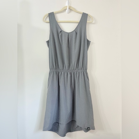 The North Face Womens Sz 12 Grey Outdoor Sleeveless Activewear Dress Gorpcore - Picture 1 of 8